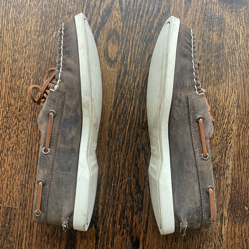 Sperry Boat Shoes View 3